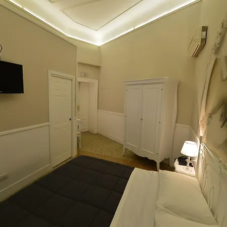 Conte Di Cavour 4* Foggia