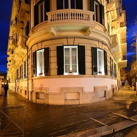 ベッド・アンド・ブレックファスト Conte Di Cavour 2*