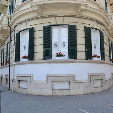 Conte Di Cavour 4* Φότζια