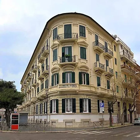 Oda ve Kahvaltı Conte Di Cavour Foggia