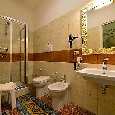 Oda ve Kahvaltı Conte Di Cavour 4*