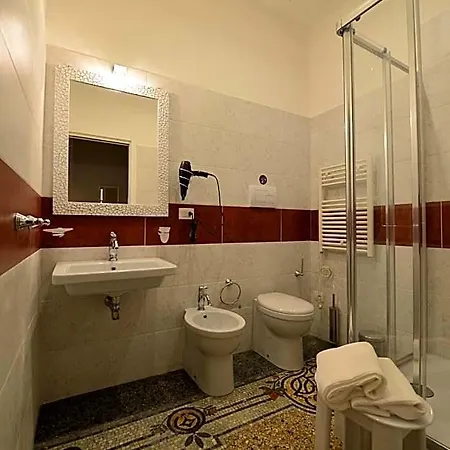 Oda ve Kahvaltı Conte Di Cavour 4*