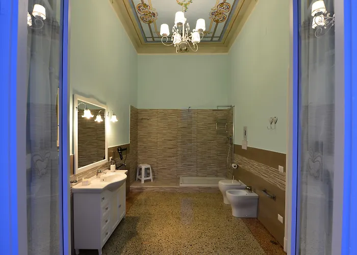 Oda ve Kahvaltı Conte Di Cavour 4*